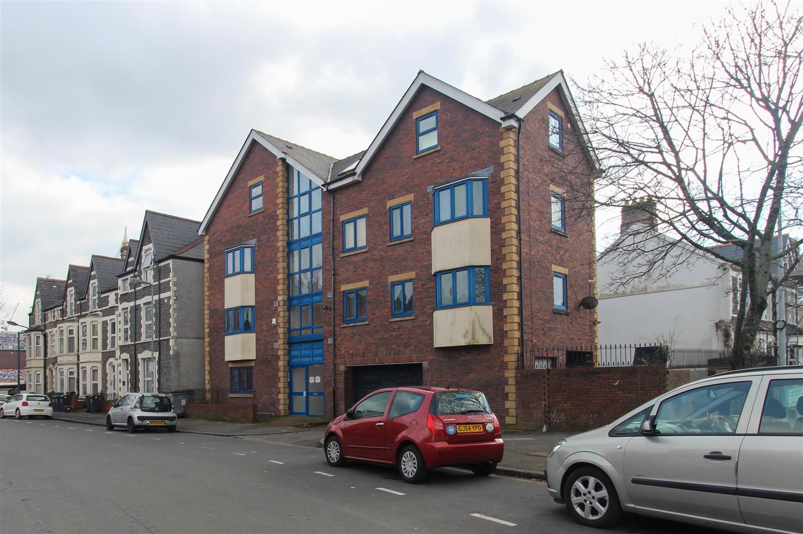 Brook Court, Riverside